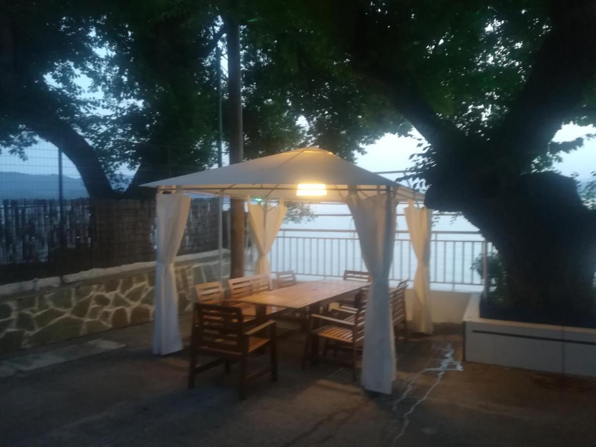 Akrogiali Agiokampos  Bagian luar foto