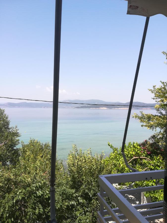 Akrogiali Agiokampos  Bagian luar foto