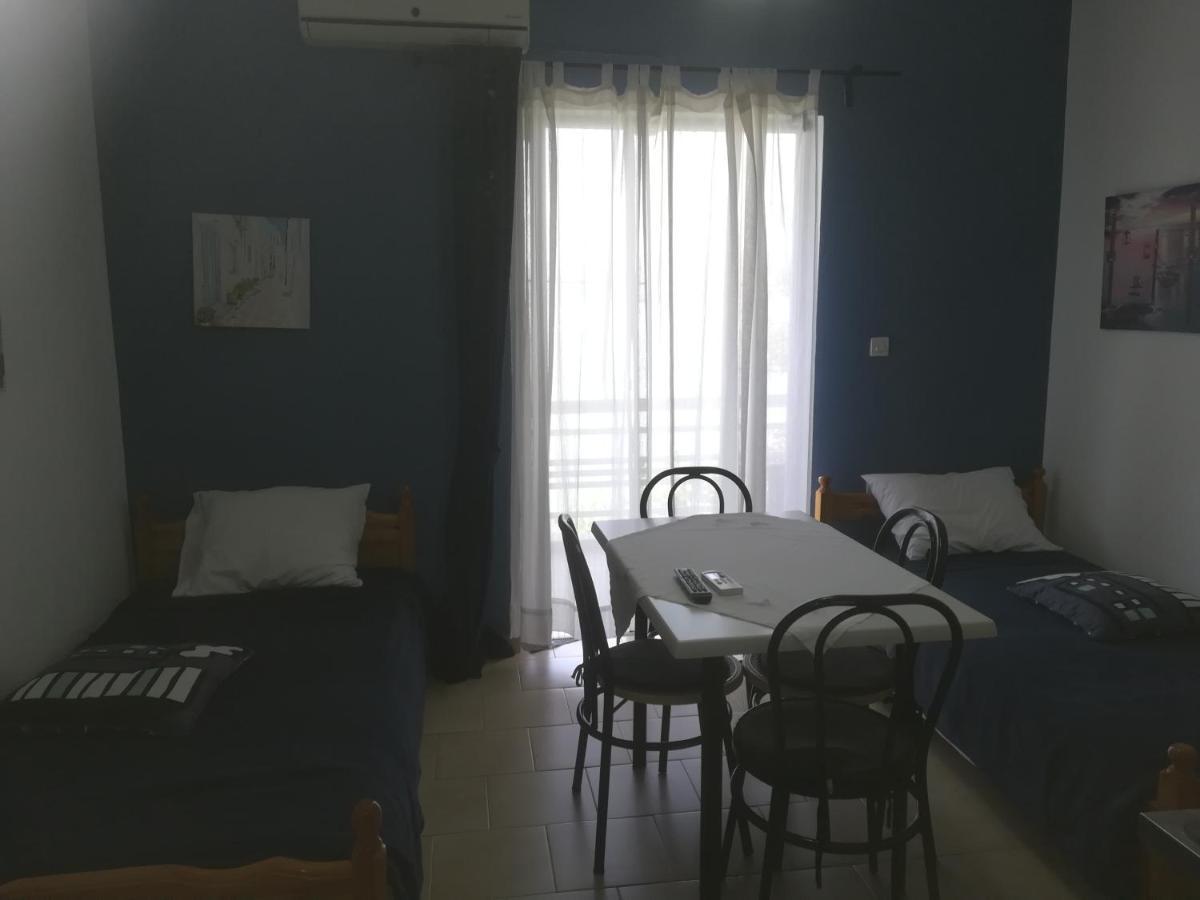 Akrogiali Agiokampos  Bagian luar foto