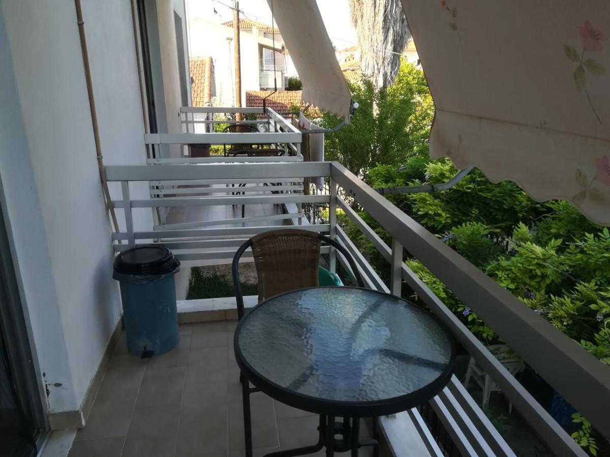 Akrogiali Agiokampos  Bagian luar foto