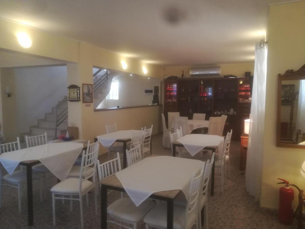 Akrogiali Agiokampos  Bagian luar foto