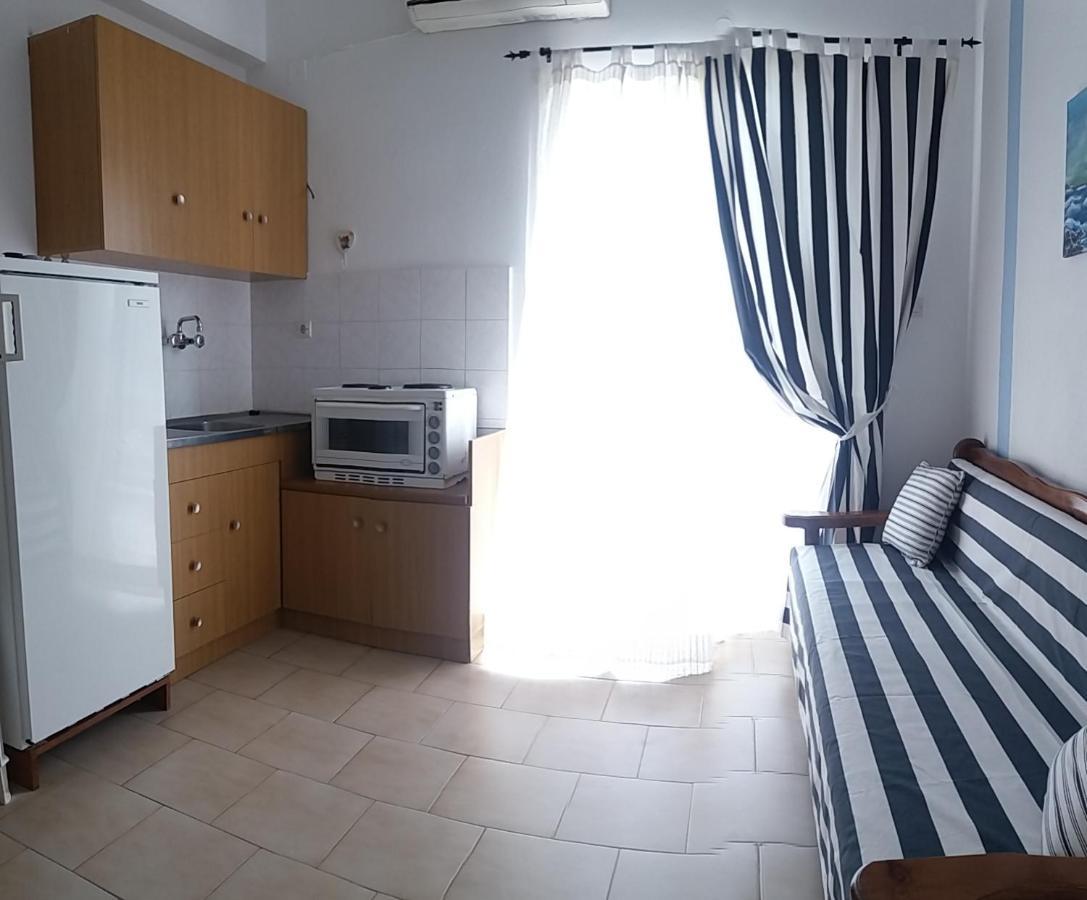 Akrogiali Agiokampos  Bagian luar foto